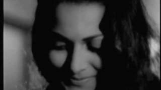 Poster ye nayan dare dare lyrics – hemanta kumar mukhopadhyay