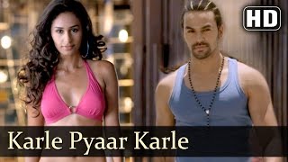 Poster karle pyaar karle