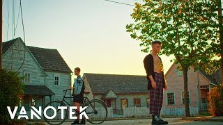 Poster cherry lips lyrics – vanotek ft. mikayla