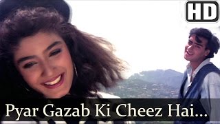 Poster pyar ghazab ki cheez hai