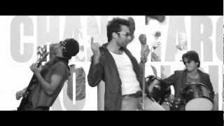 Poster yaaron aisa hai