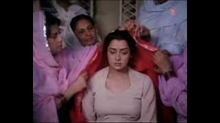 Poster is duniya mein aurat kya hai