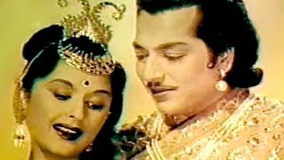 Poster kahan le chale ho lyrics – lata mangeshkar